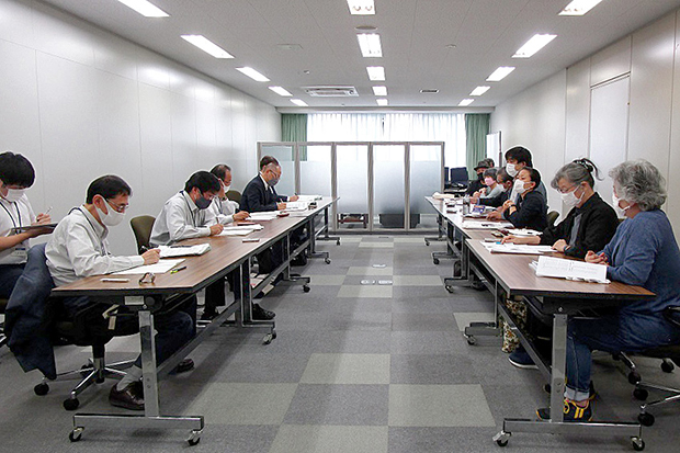 福島県との交渉（写真提供：ひだんれんHP）